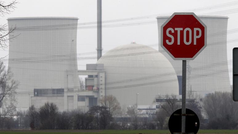 آلمان نیمی از نیروگاه‌های هسته‌ای خود را برای همیشه خاموش می‌کند