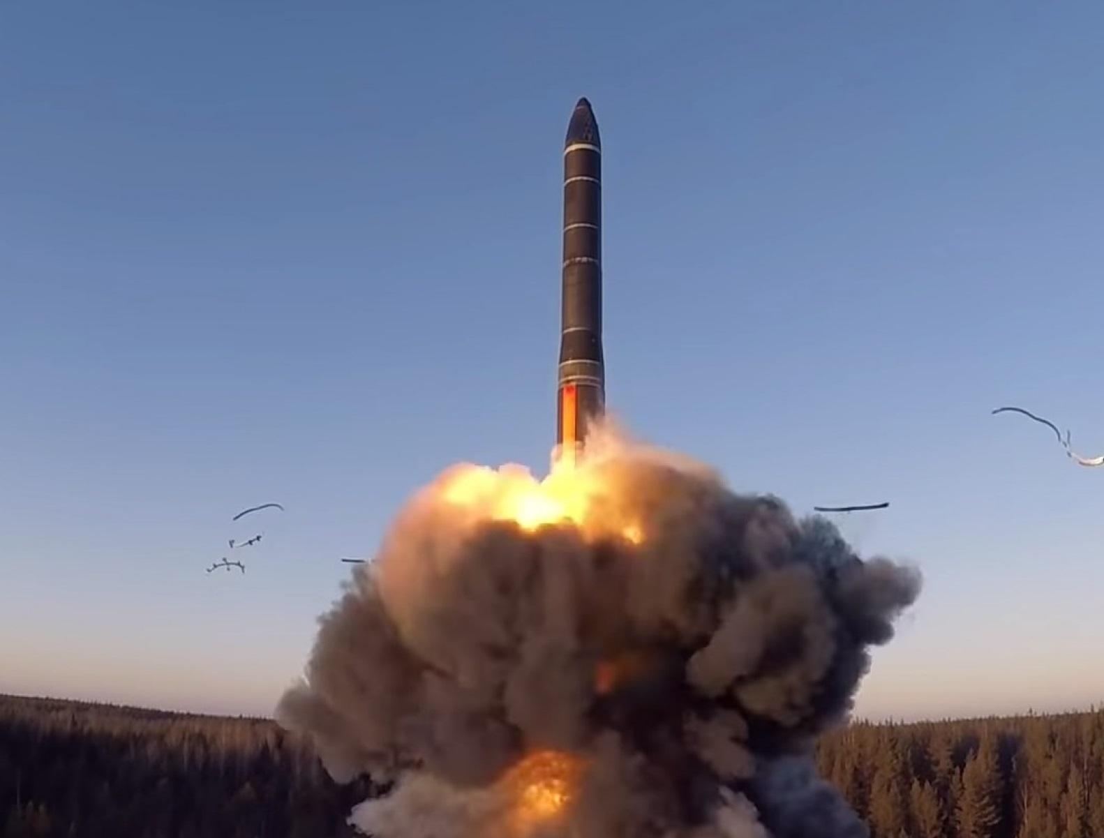روسیه موشک‌های بالیستیک آزمایش می‌کند