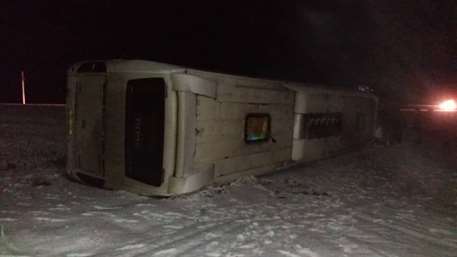 زخمی شدن ۱۷ نفر بر اثر واژگونی اتوبوس در مسیر تهران به لرستان