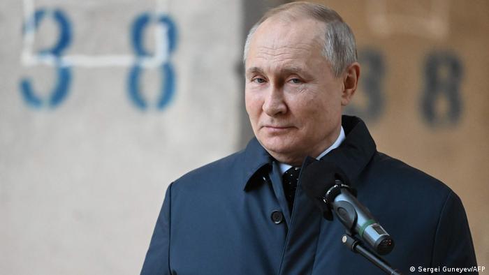 ولادیمیر پوتین دستور آماده باش نیرو‌های بازدارنده هسته‌ای روسیه را صادر کرد