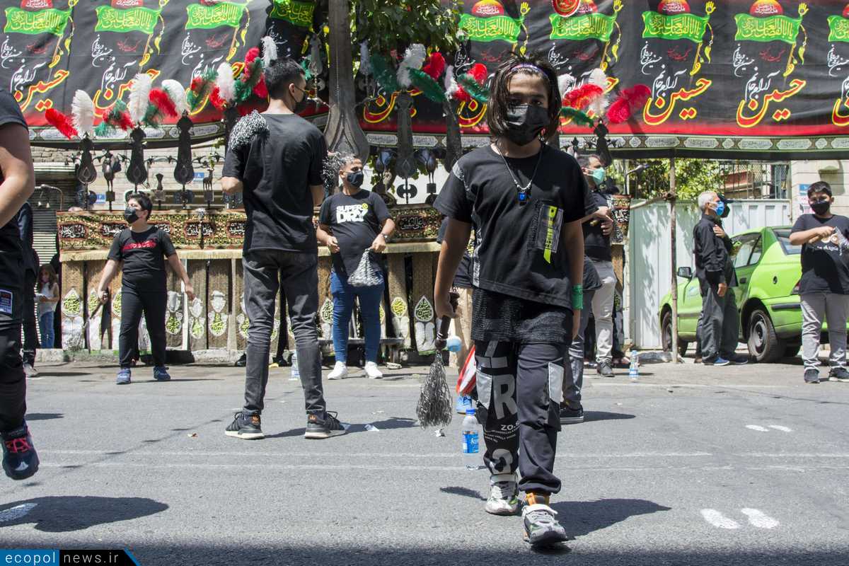 مراسم ظهر عاشورا در محله یوسف آباد تهران (عکس)
