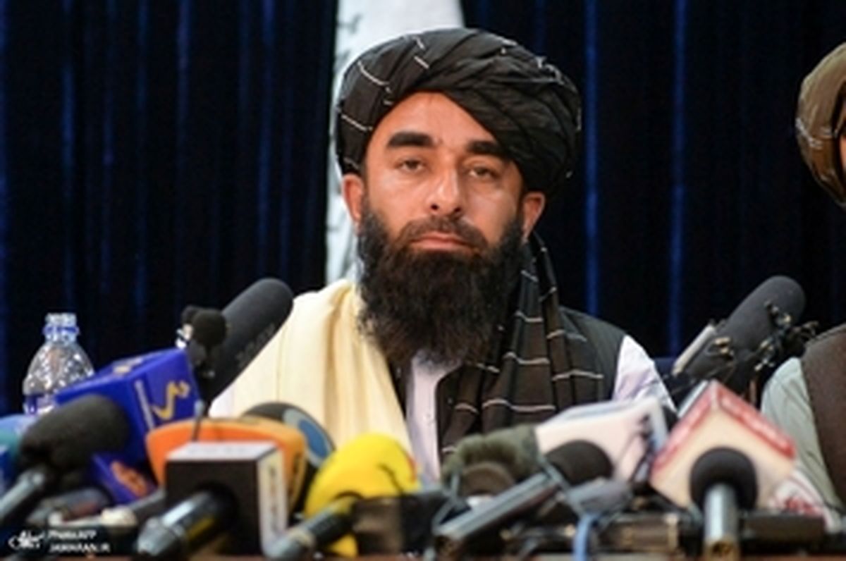 سخنگوی طالبان: نهاد‌ها و سفارتخانه‌های خارجی می‌توانند بمانند