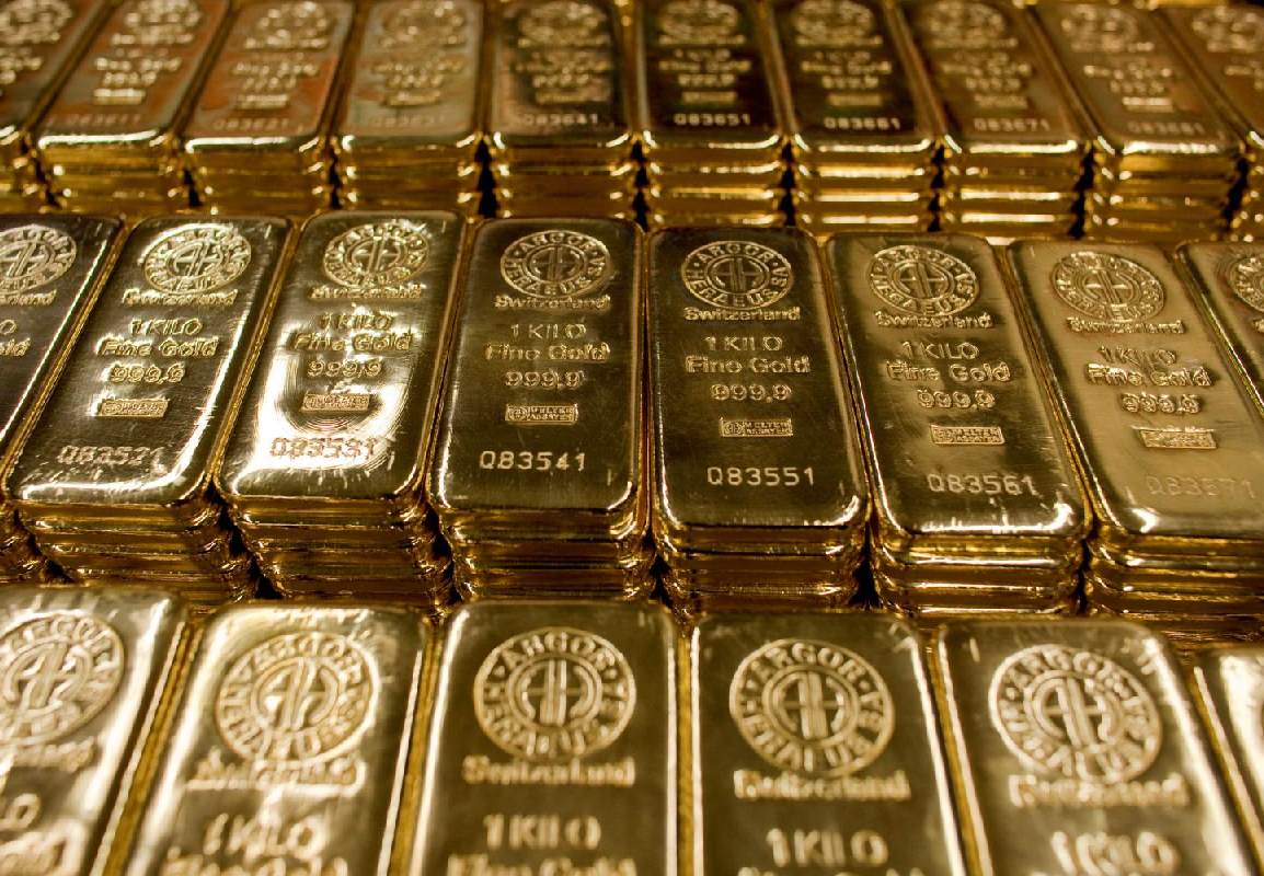 قیمت جهانی طلا پایین آمد؛ هر اونس ۱۷۴۵ دلار