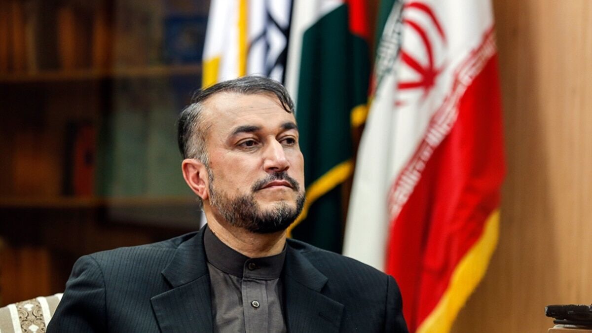 وزیر امور خارجه ایران به کرونا مبتلا شد