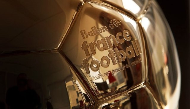 10 فوتبالیستی که بیشترین شانس دریافت توپ طلا 2021 را دارند