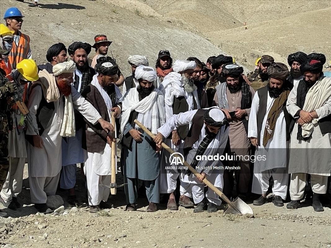آغاز برنامه «کار در ازای گندم» در افغانستان