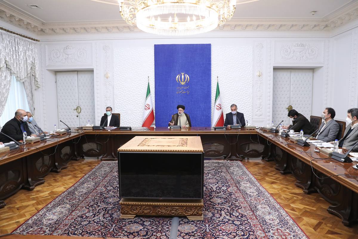 رئیس جمهور: دولت از وجود ساختمان‌های ناایمن در تهران نگران است