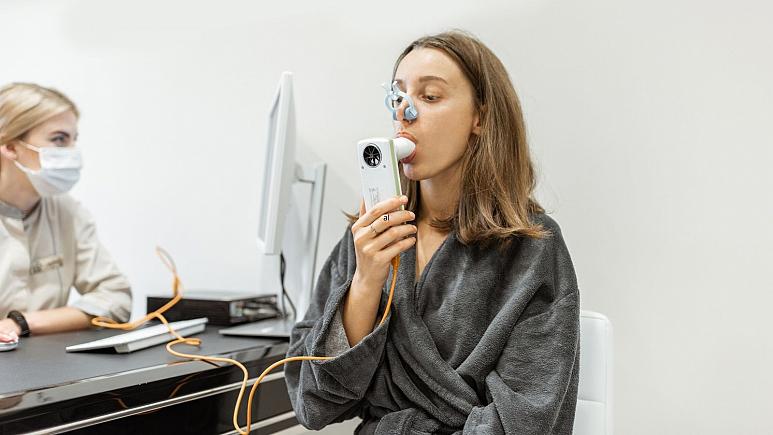 آمریکا مجوز استفاده از دستگاه تست تنفسی کووید 19 را صادر کرد؛ تشخیص زیر ۳ دقیقه