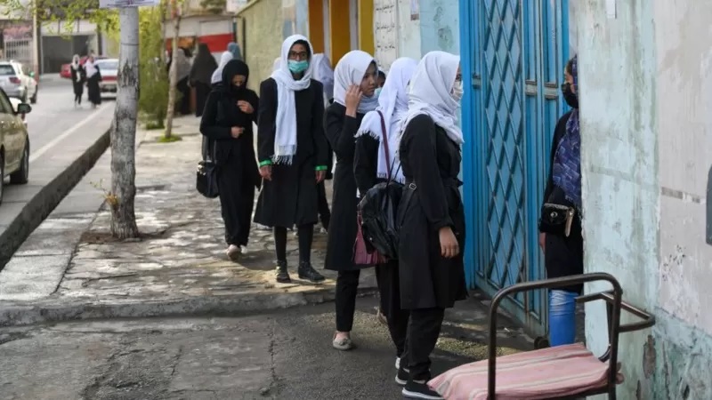 طالبان: دبیرستان‌های دخترانه در افغانستان تعطیل است