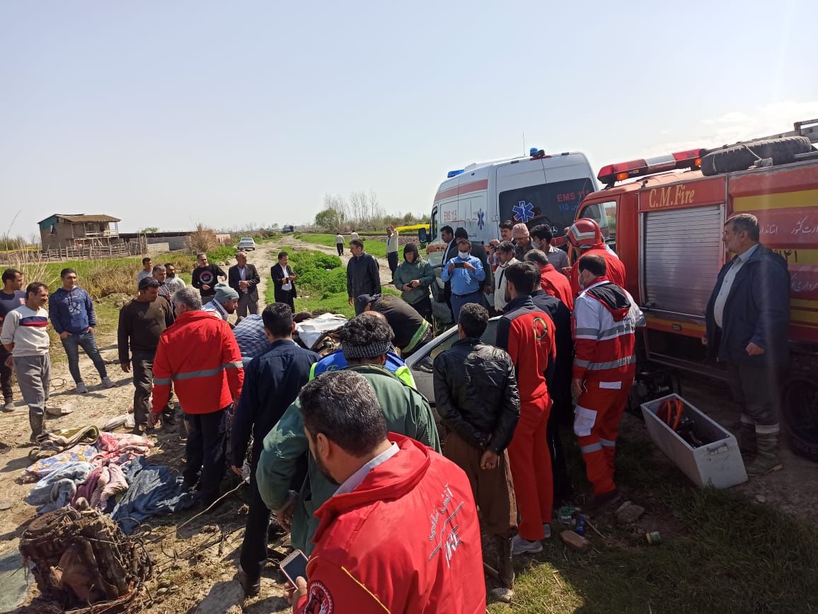 تصادف پژو پارس با قطار در بندرگز جان دو مسافر را گرفت