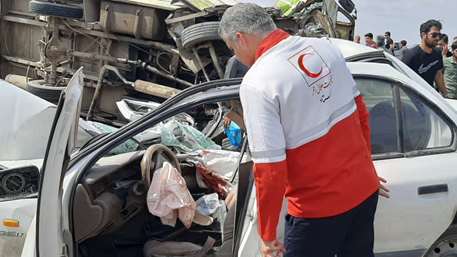تصادف مینی بوس و سمند در آق قلا در استان گلستان؛ 2 کشته و 16 مصدوم