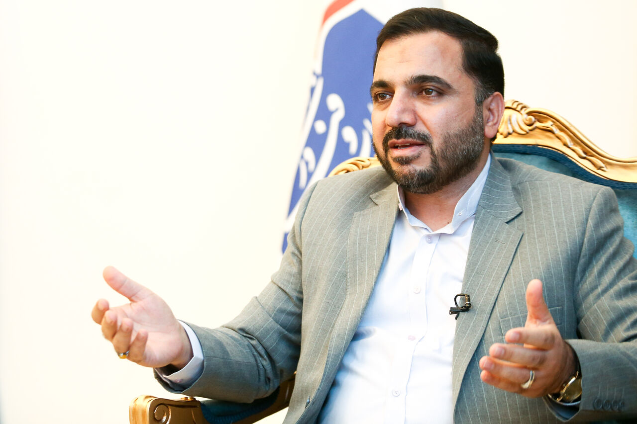 وزیر ارتباطات: سامانه نظارت مردمی بر کارکنان دولت سه‌ ماهه راه‌اندازی می‌شود