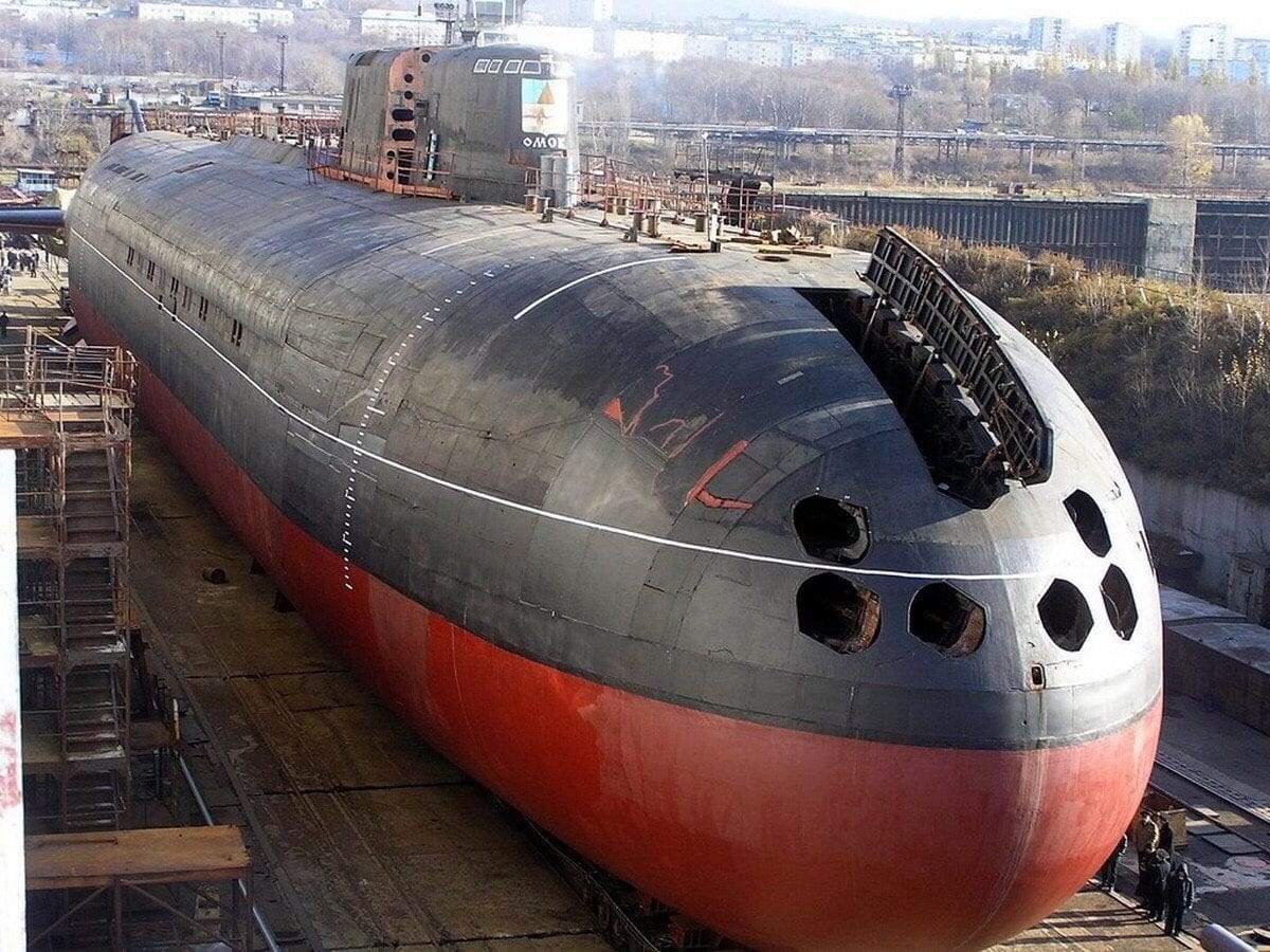 «بلگورود کی ۳۲۹» جدیدترین زیردریایی روسیه رونمایی شد
