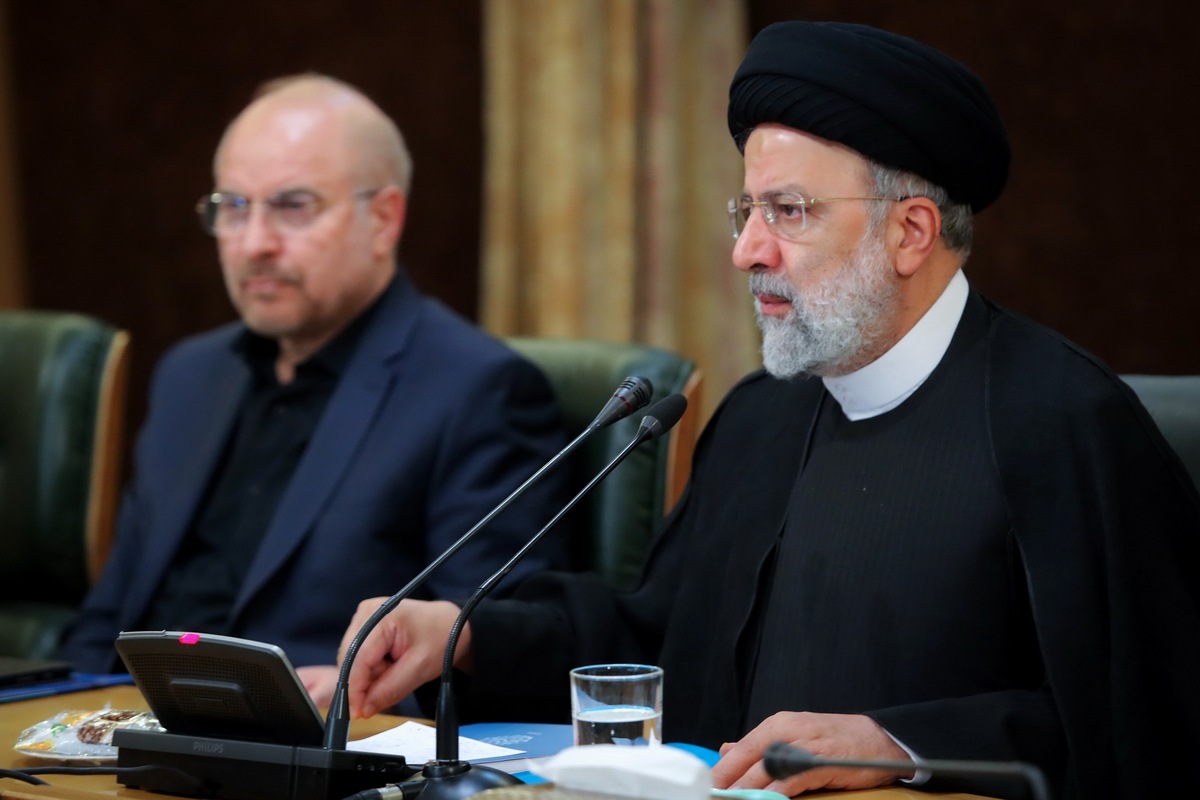 رئیس جمهور: دشمنان جمهوری اسلامی همه توان خود را به کار بسته تا مردم را از نظام مایوس کنند