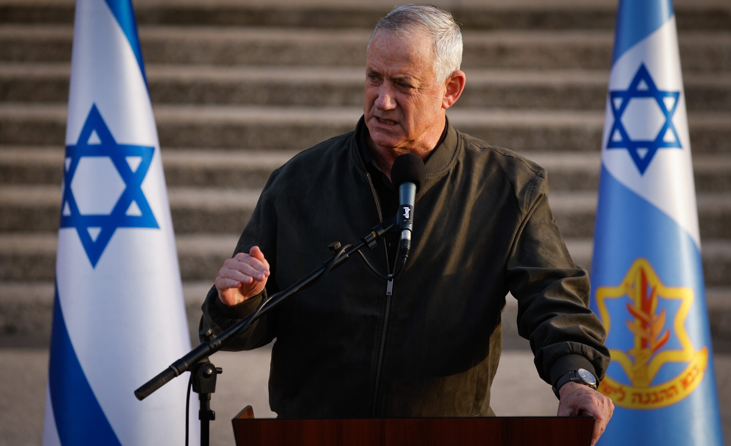 وزیر دفاع اسرائیل: حتی با احیای برجام گزینه نظامی علیه ایران باید روی میز بماند
