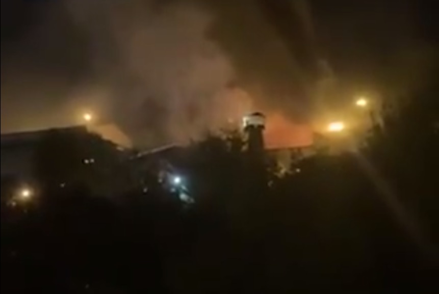 مصدومیت ۸ نفر در حادثه آتش‌سوزی زندان اوین