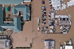 شکستن سد و جاری شدن سیل در کالیفرنیا
